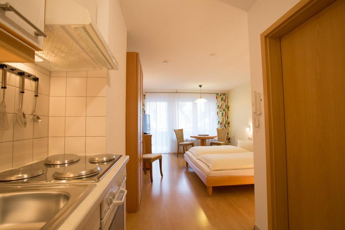Gaestehaus Maeder Am Hafen Uhldingen-Mühlhofen Quarto foto