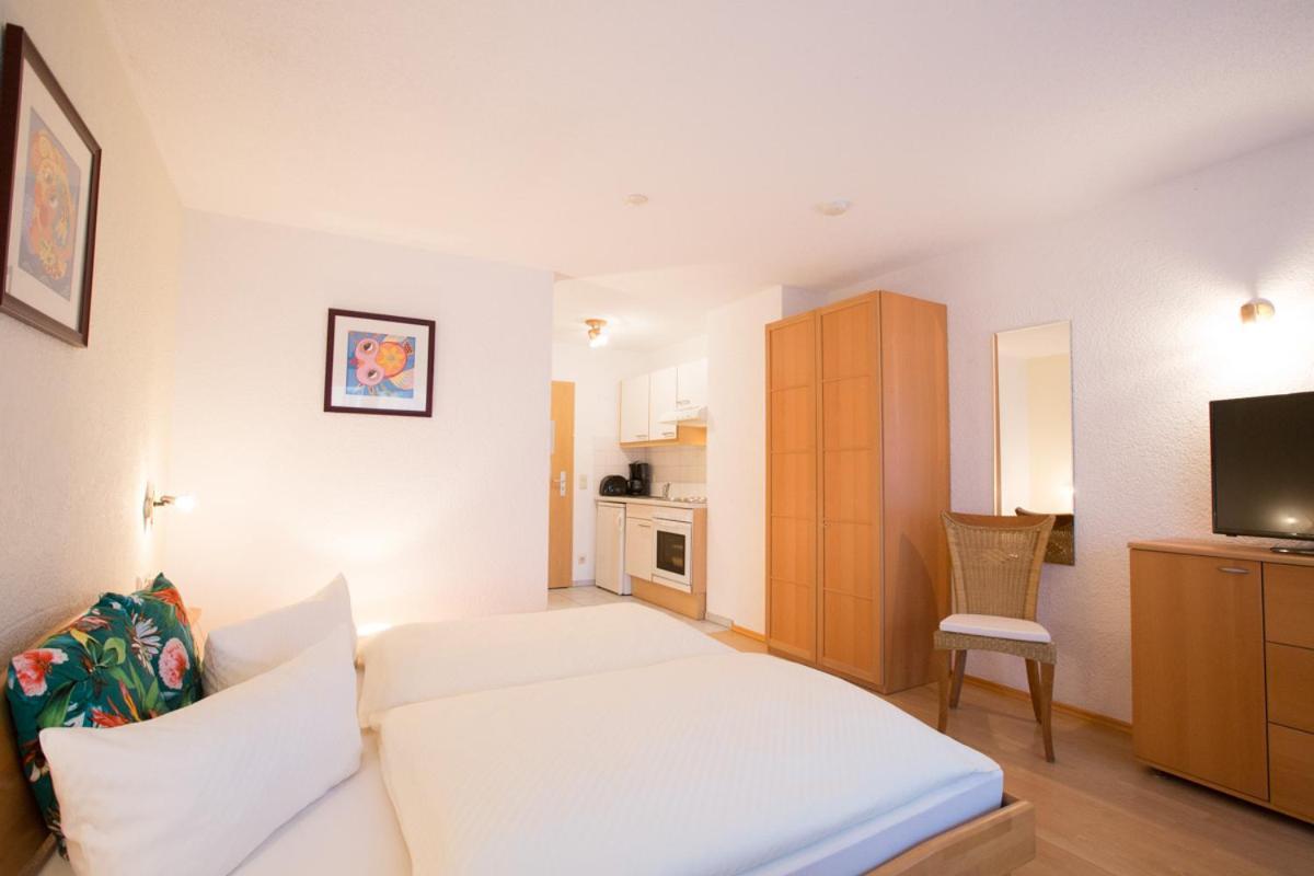 Gaestehaus Maeder Am Hafen Uhldingen-Mühlhofen Quarto foto