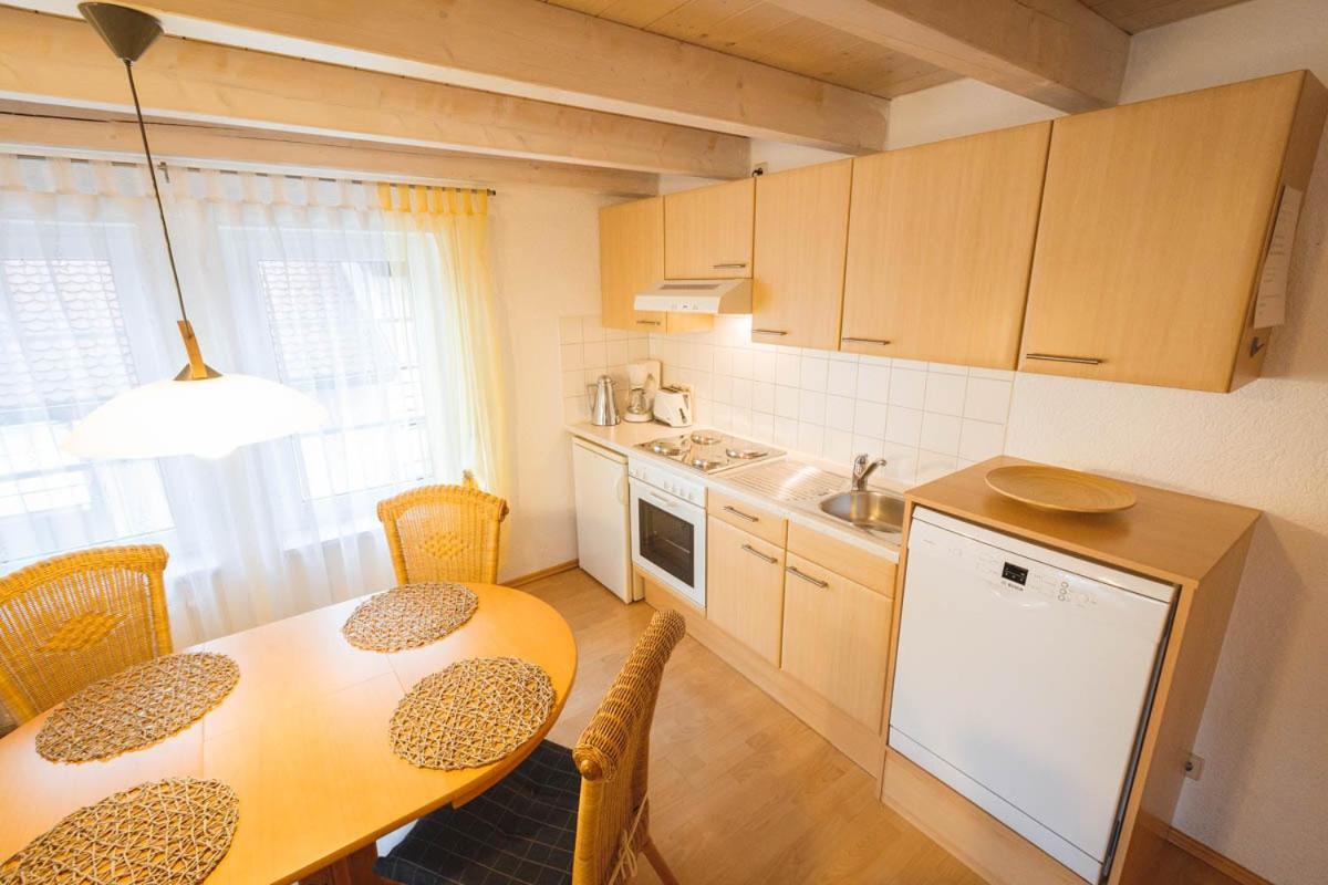 Gaestehaus Maeder Am Hafen Uhldingen-Mühlhofen Quarto foto