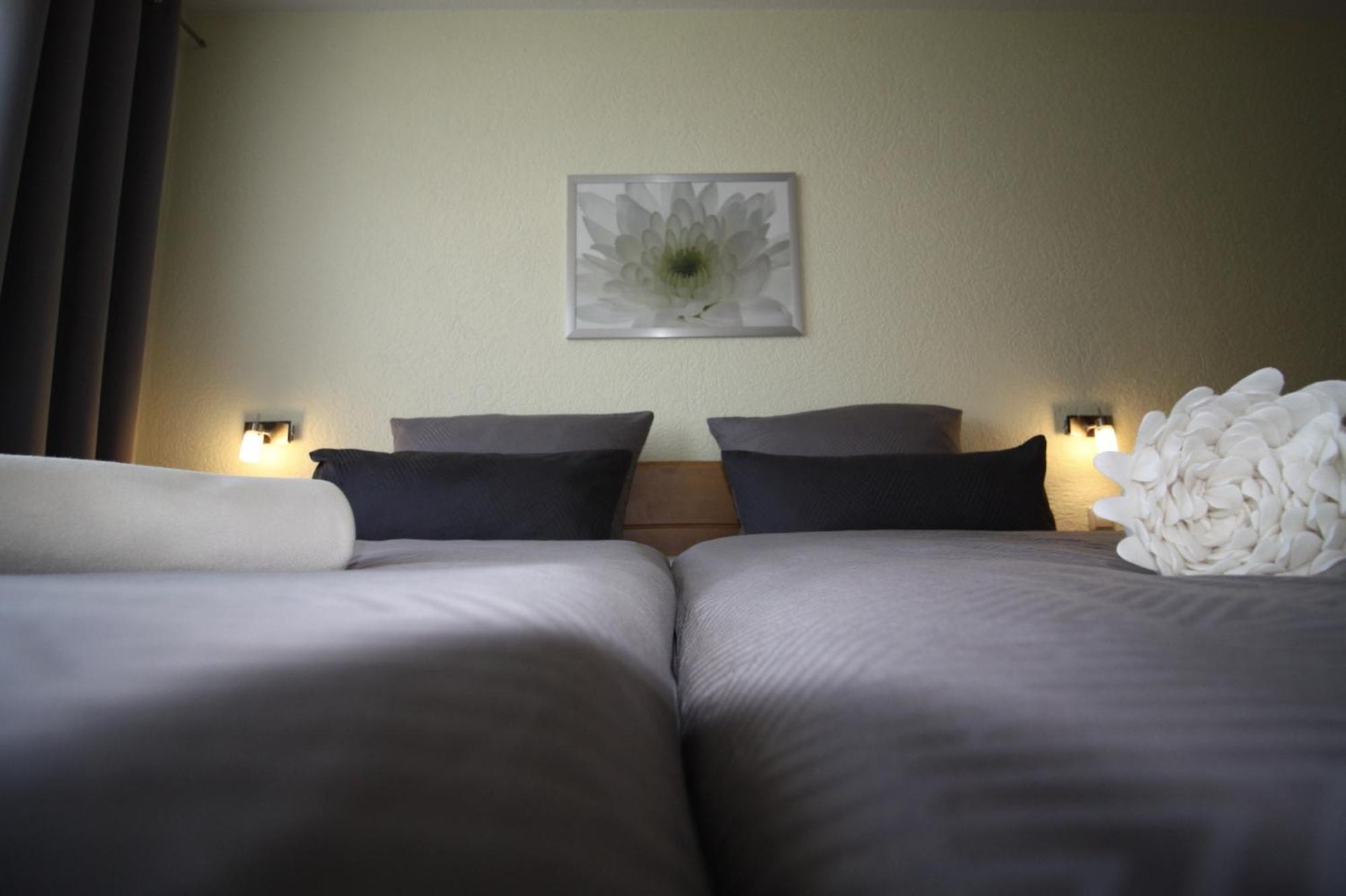 Gaestehaus Maeder Am Hafen Uhldingen-Mühlhofen Quarto foto